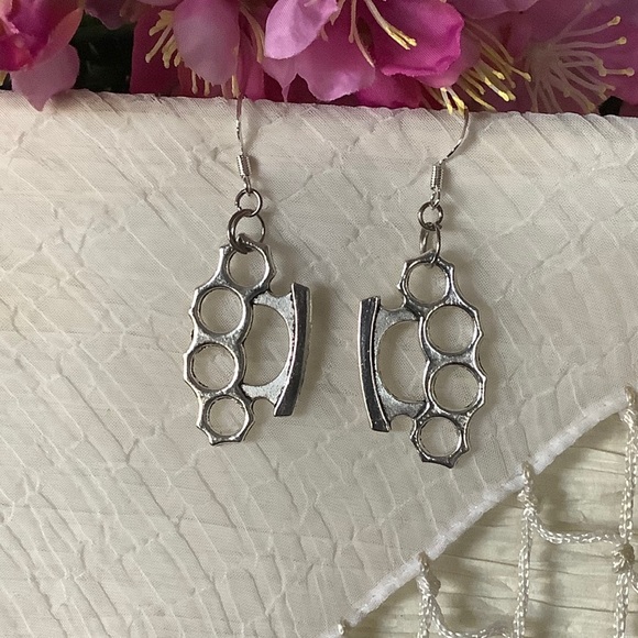 🍒 BRASS KNUCKLE EARRINGS SILVER 925 PUNK ROCK ROCKER EMO ROCKER COOL HIP - Picture 2 of 8